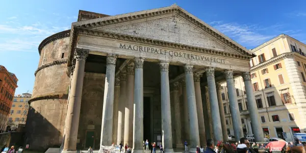 Frontal view of Pantheon